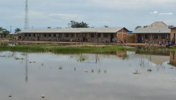Gatumba de nouveau sous les eaux : le lac Tanganyika menace églises, écoles et habitations